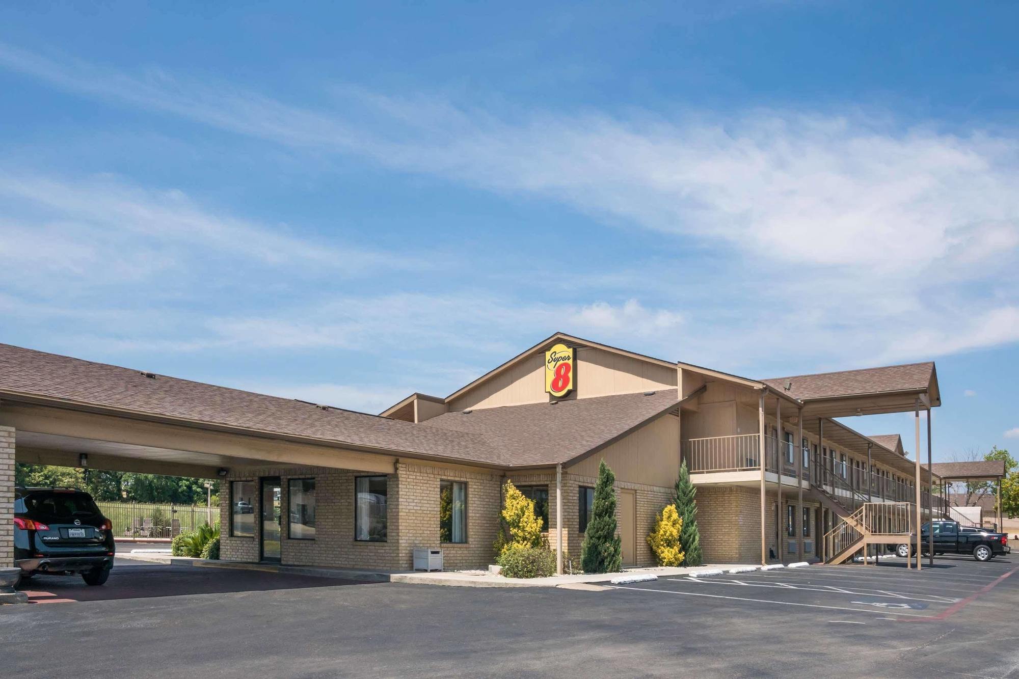 Hill Country Inn And Suite Copperas Cove Esterno foto